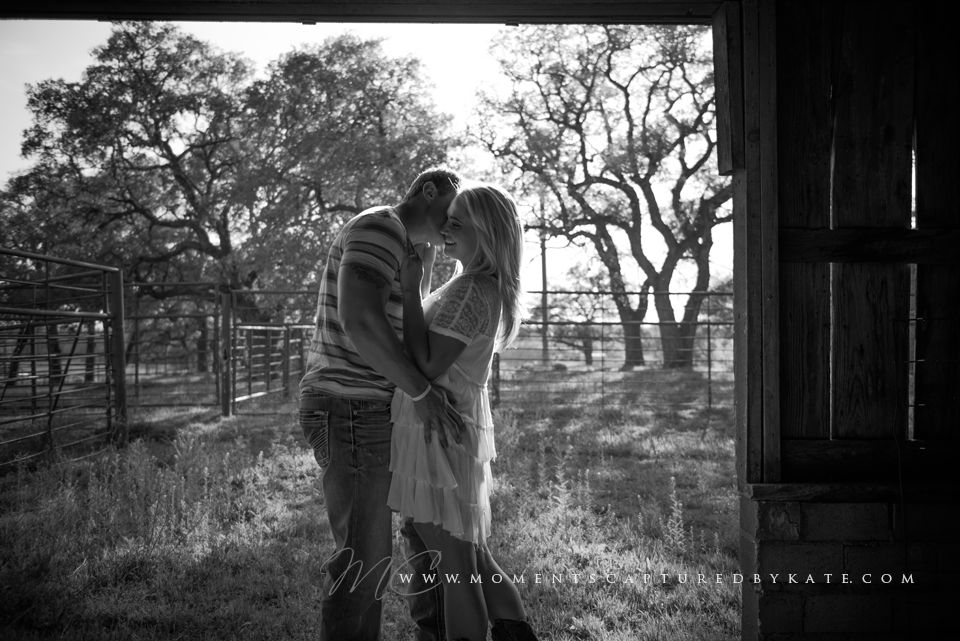 Fort-Worth-Engagement-Photographer_Hank&Katy_March29-7598-KatePanza